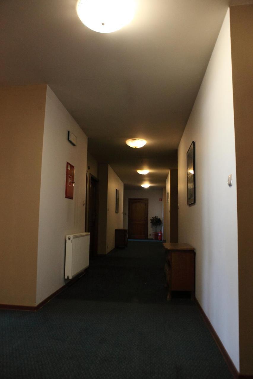 Katrina Aparthotel Ostrzeszów Εξωτερικό φωτογραφία